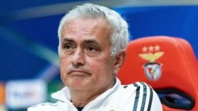 فينيسيوس يثير اهتمام جماهير ريال مدريد بموقف غير متوقع من عودة مورينيو