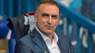 الأهلي يقترب من التعاقد مع البرتغالي كارلوس كارفهال لقيادة الفريق.. ما التفاصيل؟