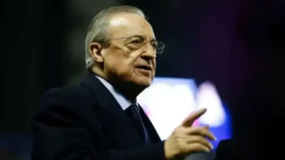 جماهير ريال مدريد تطالب برحيل فلورنتينو بيريز بقميص برشلونة