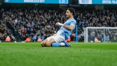 عمر مرموش يعادل رقم البلدوزر في الدوري الإنجليزي