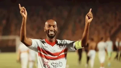 شيكابالا يخطف الأنظار مع جماهير الزمالك في مشهد مميز..