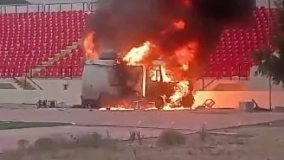 اشتباكات عنيفة تهز طرابلس.. إحراق مقر الحكومة الليبية عقب ركلة جزاء