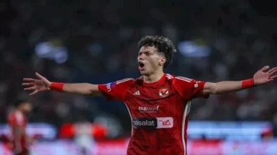 منشور مبهم لإمام عاشور يحمل شعار الأهلي