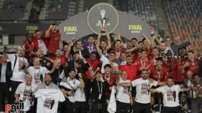 شاهد مراسم تتويج اتحاد العاصمة بكأس الكونفدرالية بعد الفوز على الزمالك..