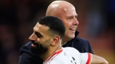 سلوت يوجّه رسالة مفاجئة لمحمد صلاح قبل مواجهة ليفربول وبرينتفورد
