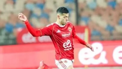 إيقاف القيد يثير أزمة بشأن انتقال لاعبَي الأهلي إلى الفتح السعودي