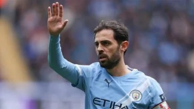 برناردو سيلفا يعيد ترتيب أولوياته بشأن وجهته المقبلة بين برشلونة وأتلتيكو مدريد