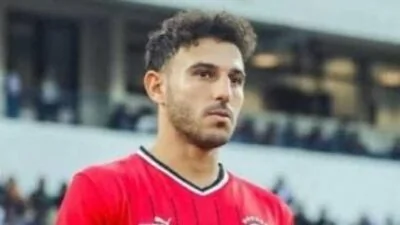 حمدي فتحي يعود للتشكيل الأساسي لمنتخب مصر أمام البرازيل بعد انتهاء الإيقاف