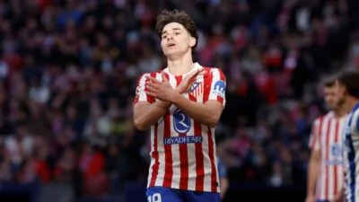 خوليان ألفاريز يثير الجدل مجددًا.. وكيل اللاعب يرد على شائعات انتقاله إلى ريال مدريد وبرشلونة