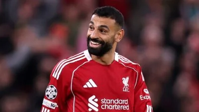 تفاصيل عرض الهلال للتعاقد مع محمد صلاح أقل من راتبه في ليفربول