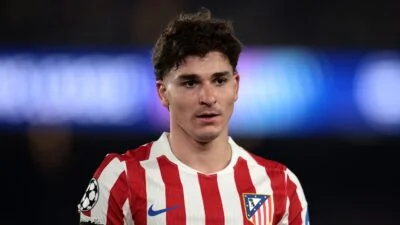 لا مجال للرجوع.. سيميوني يطالب برحيل خوليان ألفاريز عن أتلتيكو مدريد