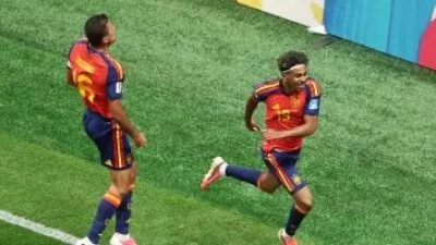 لامين يامال يبدأ أساسيا مع إسبانيا أمام النمسا في كأس العالم