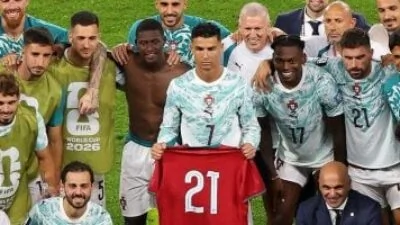 دموع رونالدو وقميص جوتا.. لحظة مؤثرة بعد عبور البرتغال إلى دور الـ16