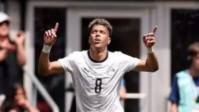 إمام عاشور يقترب من صدارة محمد صلاح التهديفية في المونديال.. مصر والأرجنتين