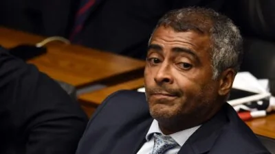 روماريو عن أنشيلوتي .. لو كنت في الاتحاد البرازيلي لمزقت عقد “هذا اللعين” وأرسلته إلى الجحيم