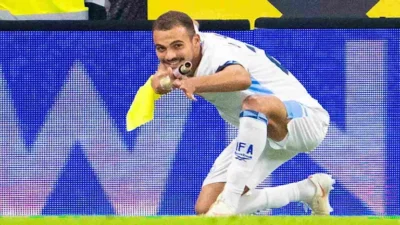 طرد لاعب إسرائيل أمام النمسا في دوري الأمم بسبب احتفال مثير..