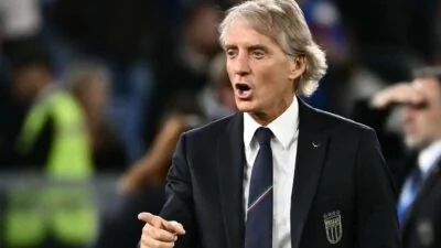 بعد السقوط ضد بلجيكا .. مانشيني يطيح بـ10 لاعبين من قائمة إيطاليا